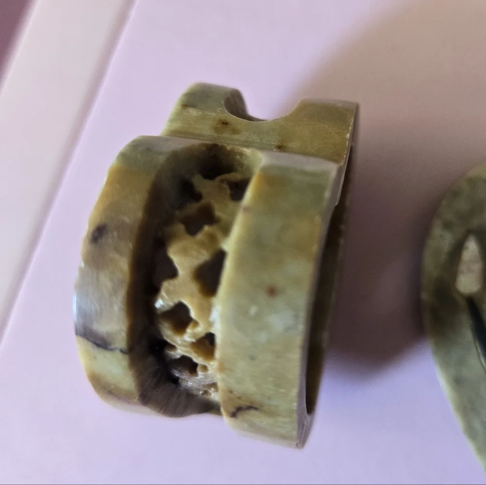 Vintage Soapstone Heart Trinket Box Floral Inlay Hand Carved Jali 2” - Picture 4 of 6